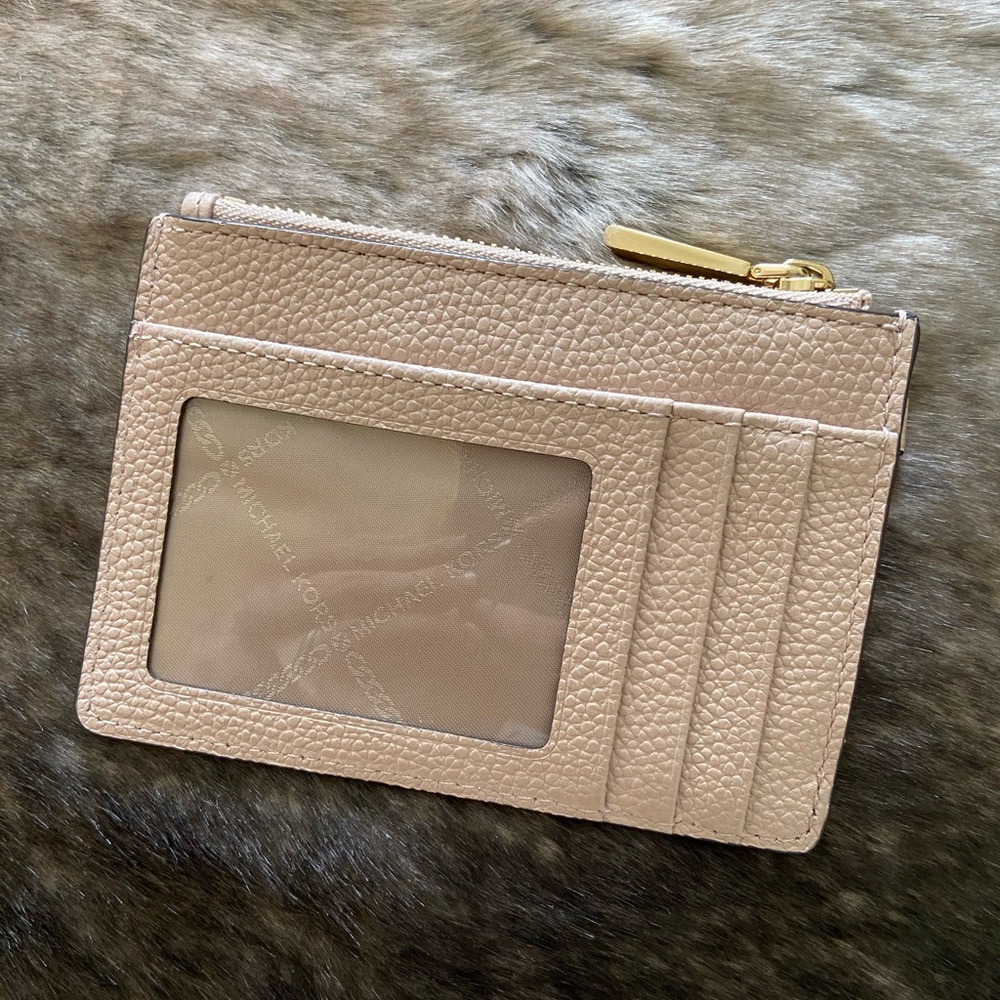 Micheal Kors wallet - Picture 2 of 3
